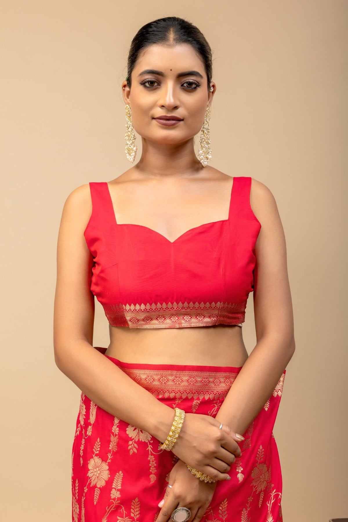 Traditional Bridal Red Woven Silk Saree with All-Over Floral Bel Jaal & Unstitched Blouse Piece